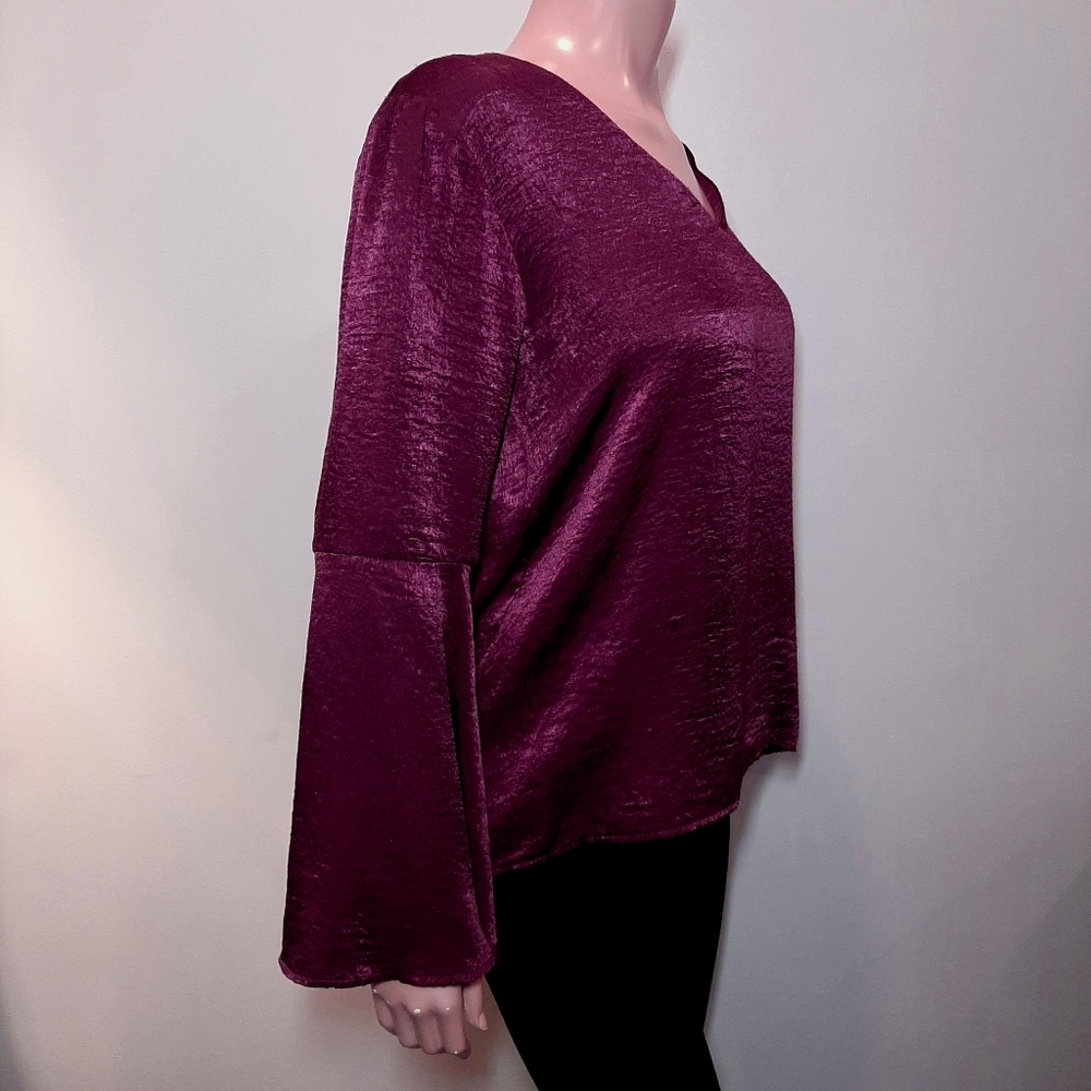 ARTIZAN ROBIN BARRE Flare Sleeve Satin Blouse Top Burgundy Womens Size Medium - Picture 4 of 14